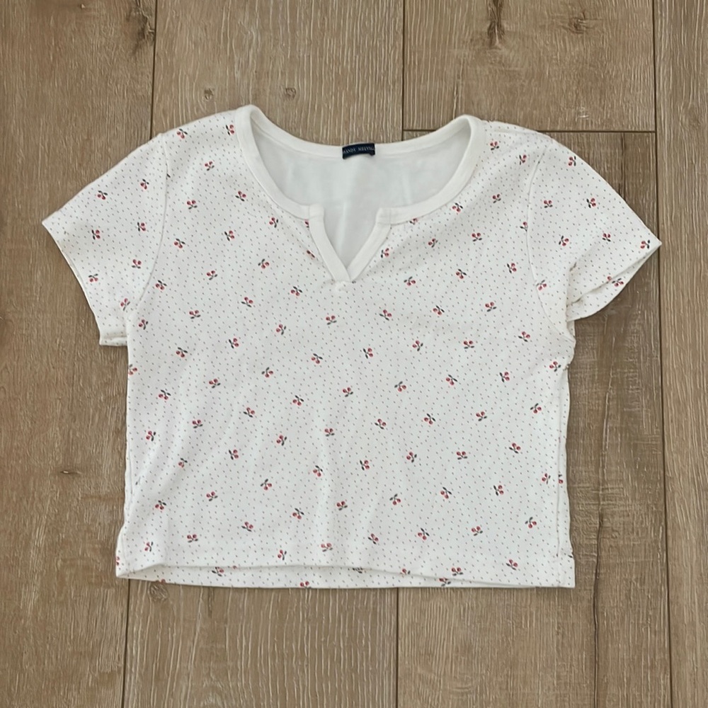 Brandy Melville Baby Tee